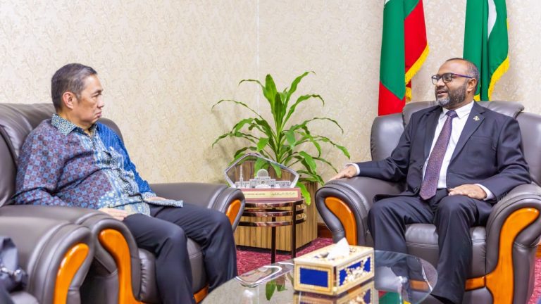 އިސްލާމީ ދާއިރާއިން އިންޑޮނޭޝިއާއާއެކު ގުޅުން ބަދަހިކުރަނީ
