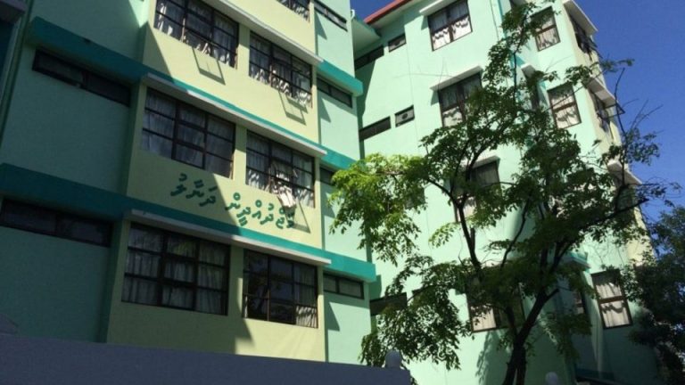 އެމްއެންޔޫ ދަނާލުގައި 18 އަހަރުގެ އަންހެން ކުއްޖަކު މަރުވެއްޖެ