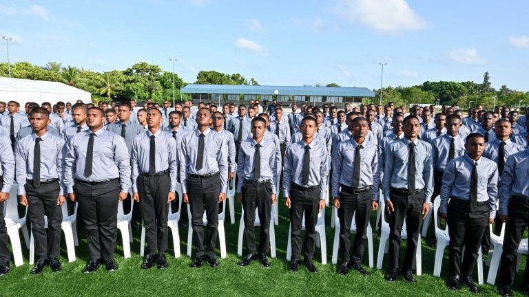 ނޭޝަނަލް ސާވިސްގެ ދެވަނަ ބެޗުގެ 350 ބައިވެރިން ދަސްވެނިވެއްޖެ