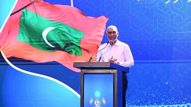 ރައީސް ޑރ. މުހައްމަދު މުއިއްޒު
