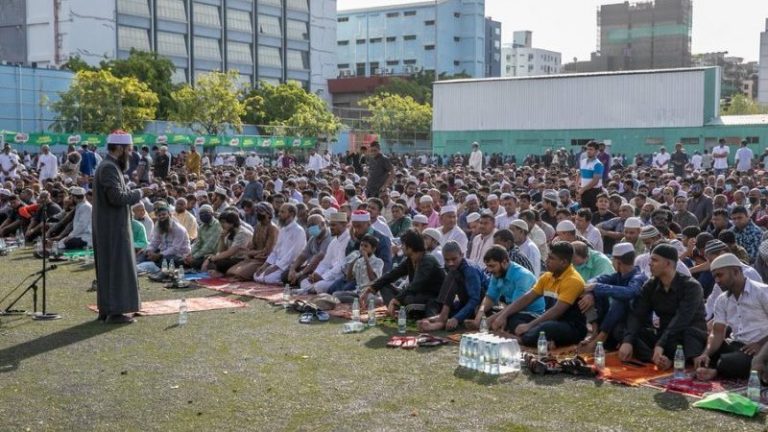 މާލެ ސަރަހައްދުގެ 25 މިސްކިތެއްގައި އަދި ހަތަރު މައިދާނެއްގައި، ޖަމާއަތުގައި އީދު ނަމާދުކުރާނެ
