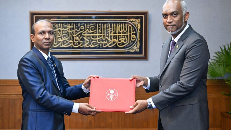 ޖުޑީޝަލް ސަރވިސް ކޮމިޝަނުގެ މެންބަރުކަމަށް ބޭފުޅަކު ޢައްޔަން ކުރައްވައިފި