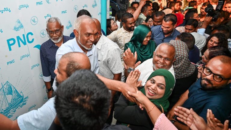 ރައީސުލްޖުމްހޫރިއްޔާ ޑރ. މުހައްމަދު މުއިއްޒު