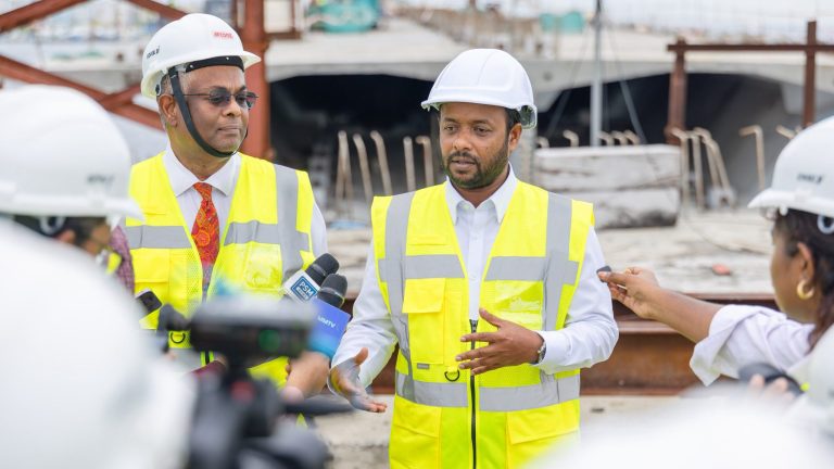 ތިލަމާލެ ބްރިޖުގައި ކޮލިޓީގެ މައްސަލައެއް ނޫޅޭ: ވަޒީރު މުއްޠަލިބް