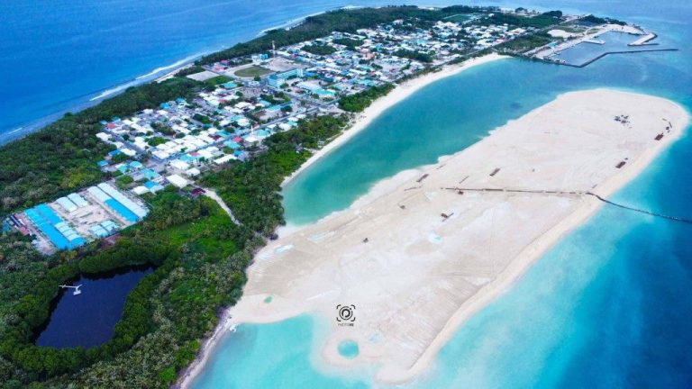 މިލަންދޫ އެއާޕޯޓަށް ބޭނުންވާ ބިން ހިއްކުމުގެ 90 އިންސައްތަ ނިމިއްޖެ
