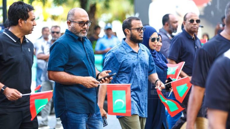 މަސައްކަތްތެރިންގެ ނާޖައިޒު ފައިދާ ނެގުން ހުއްޓުވާނަން: އިހުސާން