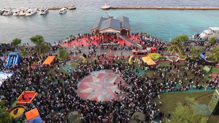 މި ފަހަރުވެސް ތިން ދުވަހުގެ މުއްދަތަކަށް ކުލަ ގަދަކޮށް އަޟްޙާ ޢީދު ފާހަގަކުރަން ނިންމައިފި