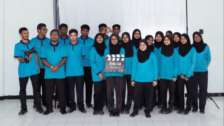 ފައުންޑޭޝަން އޮފް އޭދަފުށި ޔޫތު ލިންކޭޖް (ފޭލި) ޖަމިއްޔާއިން ބ. އަތޮޅު ތައުލީމީ މަރުކަޒުގެ ވޮކޭޝަނަލް ޓްރެއިނިންގ ލެބް އިތުރަށް ތަރައްގީކޮށް، އެ މަރުކަޒުގައި ޒަމާނީ ޑިޖިޓަލް ސްޓޫޑިއޯއެއް ގާއިމުކުރުން -- ފޮޓޯ/ ބީއެމްއެލް