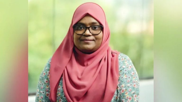 ޝަމްހޫޒާ އަހުމަދު