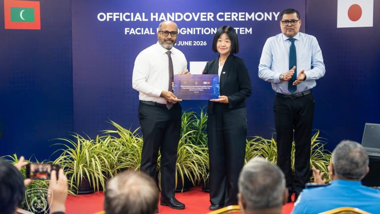 ޖަޕާން ސަރުކާރުން ރާއްޖެއަށް ފޭޝަލް ރިކޮގްނިޝަން ސިސްޓަމެއް ހާދިޔާކޮށް ރަސްމީކޮށް ހަވާލުކުރުމަށް ބޭއްވި ރަސްމިއްޔާތުގެ ތެރެއިން--