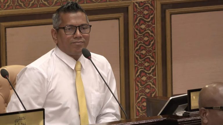 އައްޑޫގެ ކުރީގެ މޭޔަރު އަބްދުﷲ ސޯދިގު (ސޯބެ)