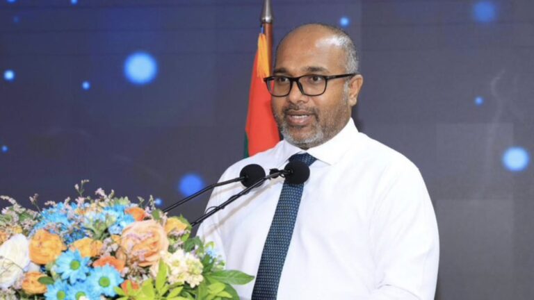 ޢަލީ އިހުސާން