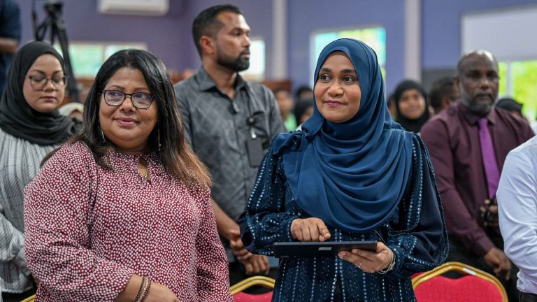 ޤައުމީ އެންޓި-ޓޮބޭކޯ ކެމްޕެއިންގެ ލޯގޯ އިފްތިތާޙުކޮށްފި