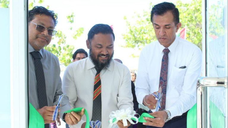 ދިއްގަރުގައި އެމްއައިބީގެ ސޭލްސް ސެންޓަރަކާއި އޭޓީއެމްއެއް ހުޅުވައިފި