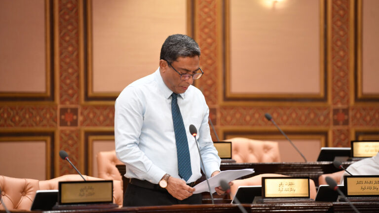 ފަޅުރަށާއި ފަޅު ކުއްޔަށް ދިނުމާ ބެހޭ ބިލު މަޖިލީހަށް ހުށަހަޅައިފި