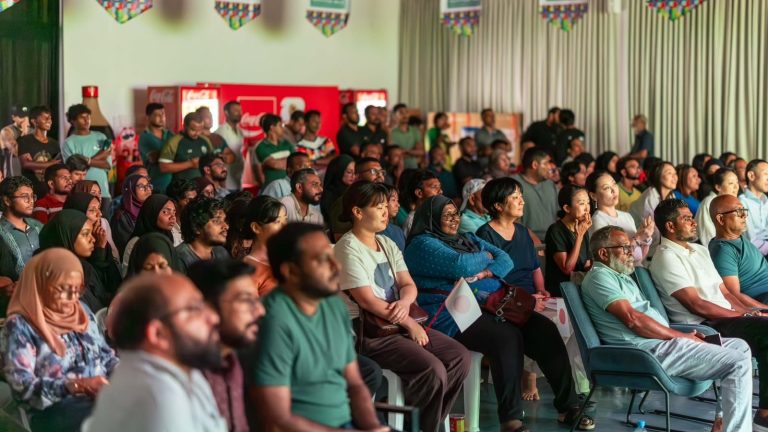 އާޖެންޓީނާ-އިންގްލެންޑް މެޗުގެ ފޯރިއާއެކު، އަމާންކަން ގާއިމުކުރުމަށް ފުލުހުންގެ އިލްތިމާސެއް!