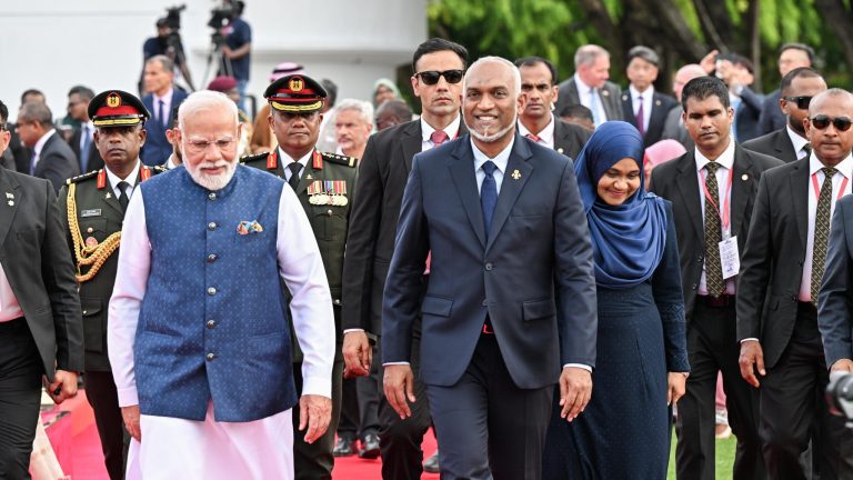 ރައީސް މުއިއްޒު އާއި އިންޑިއާގެ ބޮޑުވަޒީރު ނަރެންދުރަ މޯދީ 2025 ވަނަ އަހަރުގެ މިނިވަން ދުވަހުގެ ހަރަކާތްތަކުގެ ތެރެއިން--