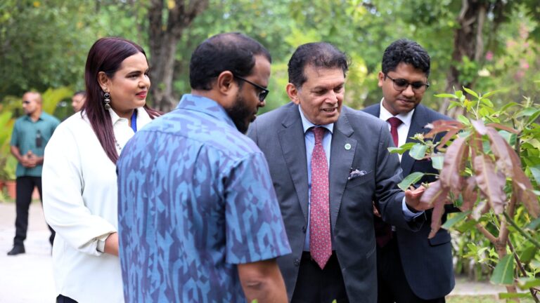 ބަންގްލަދޭޝް އިން ރާއްޖެއަށް 20،000 ގަސް ހަދިޔާ ކުރެއްވުން