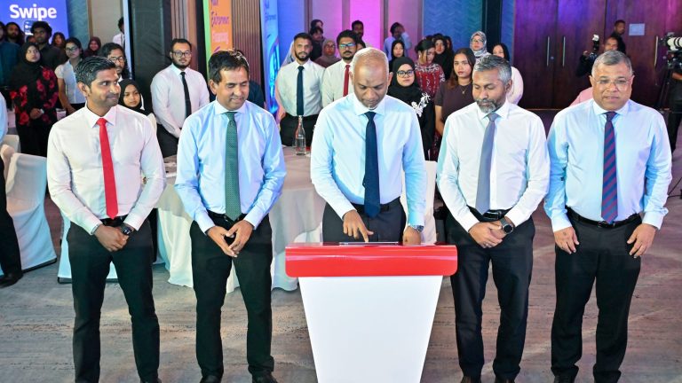 ޒުވާން ވިޔަފާރިވެރިންނަށް ޚާއްޞަ ފައިނޭންސިންގ ފެސިލިޓީއެއް ރައީސް އިފްތިތާޙްކޮށްދެއްވައިފި