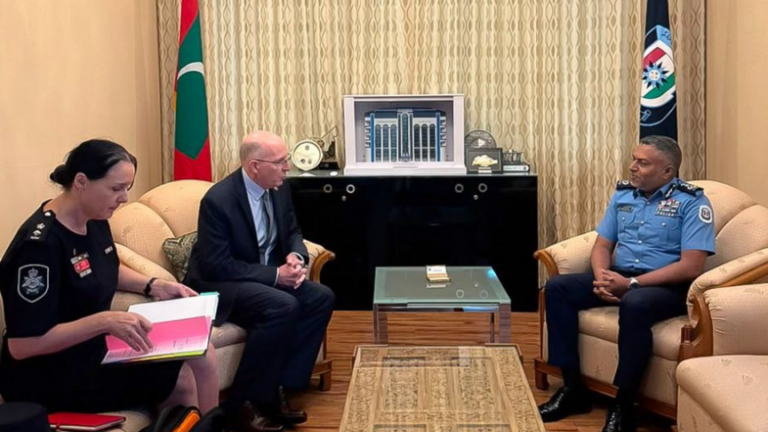 ފުލުހުންގެ ތަމްރީނު ފުރުސަތުތައް ފަހިކުރުމާ ގުޅޭގޮތުން އޮސްޓްރެލިއާއާއެކު ކުރެވުނު މަޝްވަރާގެ ތެރެއިން -- ފޮޓޯ: ފުލުހުން