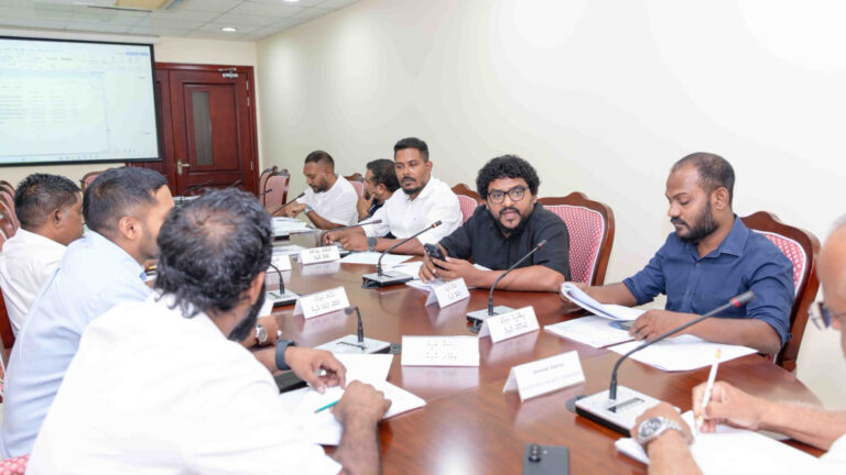 ކައުންސިލްތަކުގެ ބިން ސަރުކާރަށް ނަގާއިރު އިންވެސްޓްމަންޓަށް ބަދަލުދޭންޖެހޭ ގޮތަށް ބިލް ފާސްކޮށްފި