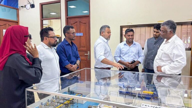 ފިޝަރީޒް މިނިސްޓަރު ވަނީ އިއްޔެ ފެލިވަރަށް ވަޑައިގެން މަސައްކަތް ކުރިއަށްދާގޮތް ބައްލަވަނީ