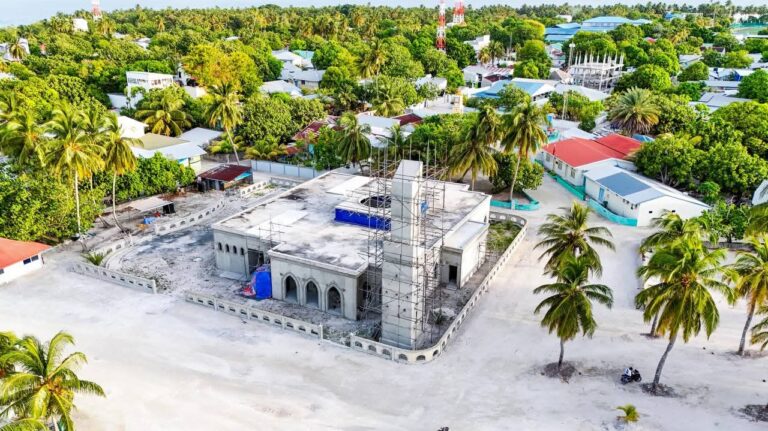 ފ. ނިލަންދޫގައި ބިނާކުރާ އާ މިސްކިތުގެ 60 އިންސައްތަ މަސައްކަތް ނިމިއްޖެ