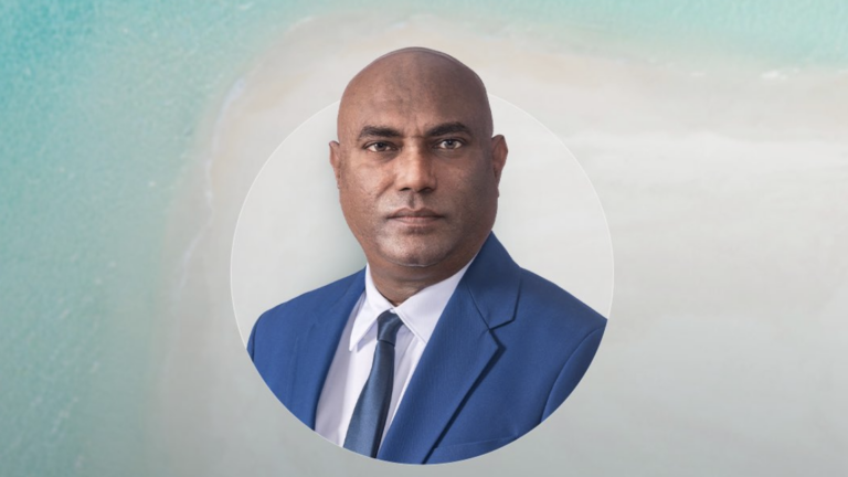 ވިޒިޓް މޯލްޑިވްސް ކޯޕަރޭޝަންގެ ޗީފް އެގްޒެކެޓިވް އޮފިސަރު (ސީއީއޯ) އަދި މެނޭޖިން ޑިރެކްޓަރު ޢަބްދުﷲ ޔާސިރު
