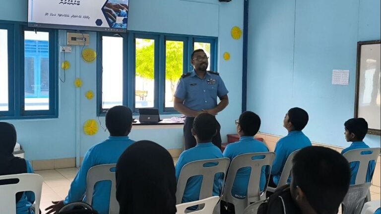 ސައިބާ ނުރައްކަލުން ދަރިން ރައްކާތެރިކުރުމަށް ބެލެނިވެރިނެ ހޭލުންތެރިކުރުވައިފި