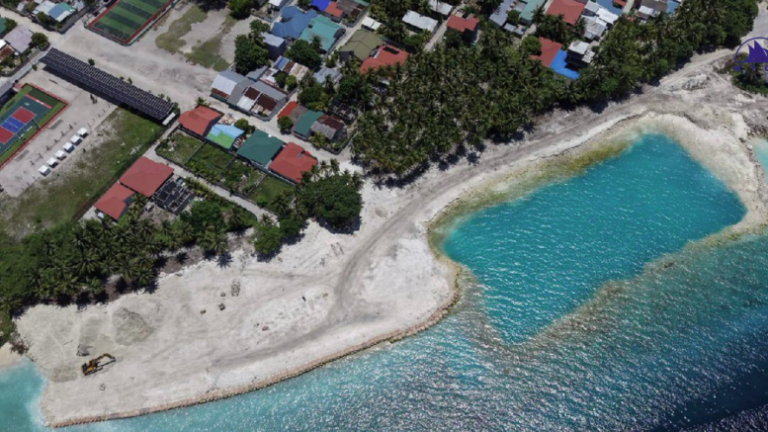 ރ. މީދޫ ބިން ހިއްކުމުގެ މަސައްކަތް ބާރުދުވެލީގައި ކުރިއަށް: ވެލި އެޅުމުގެ މަސައްކަތް އެމްޓީސީސީން ފަށައިފި