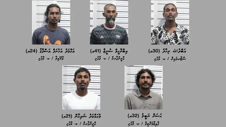 މާފުށީގައި ފުލުހުންގެ ވާޖިބަށް ހުރަސްއަޅައި މާރާމާރީ ހިންގި މައްސަލައިގައި 5 މީހަކަށް ދައުވާކުރަން ޕީޖީއަށް ފޮނުވައިފައިވޭ