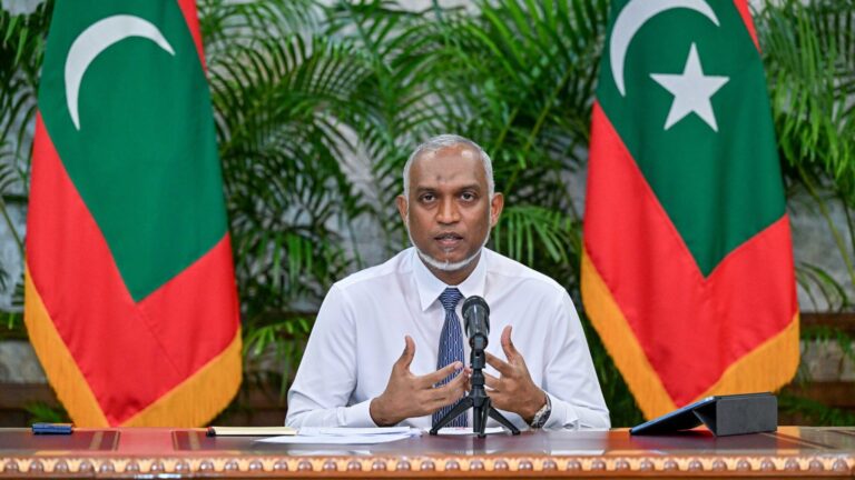 ރައީސުލްޖުމްހޫރިއްޔާ ޑރ. މުހައްމަދު މުއިއްޒު