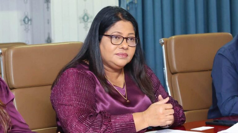 ހެލްތު މިނިސްޓަރު ގީލާ އަލީ