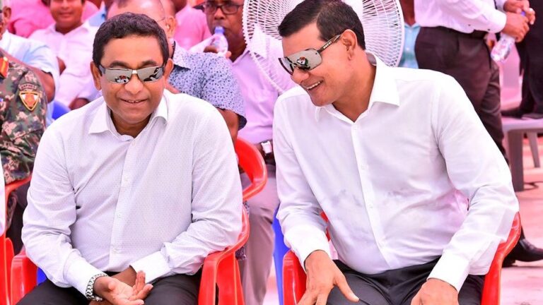 ކުރީގެ ރައީސް އަބްދުﷲ ޔާމީން އަބްދުލް ގައްޔޫމް، އަދި މީދޫ ދާއިރާގެ މެމްބަރު އަހުމަދު ސިޔާމް