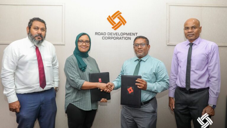 އާރުޑީސީއާއި ޕޮލިޓެކްނިކާ ދެމެދު ފަންނީ ތަމްރީނުތައް ވަރުގަދަކުރުމަށް އެމްއޯޔޫއެއްގައި ސޮއިކޮށްފި