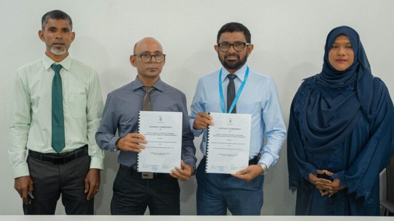 ފަސް ރަށެއްގައި އުމްރާނީ ތަރައްގީގެ މަޝްރޫއުތައް އެމްޓީސީސީއާއި ހަވާލުކުރުމަށް ބޭއްވި ރަސްމިއްޔާތުގެ ތެރެއިން