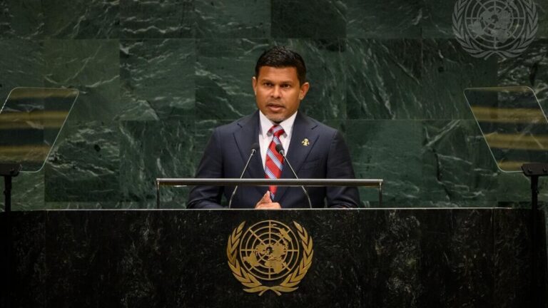 ނައިބު ރައިސް ހުަސައިން މުހައްމަދު ލަތީފު އދ ގައި ތަގްރީރު ކުރައްވަނީ