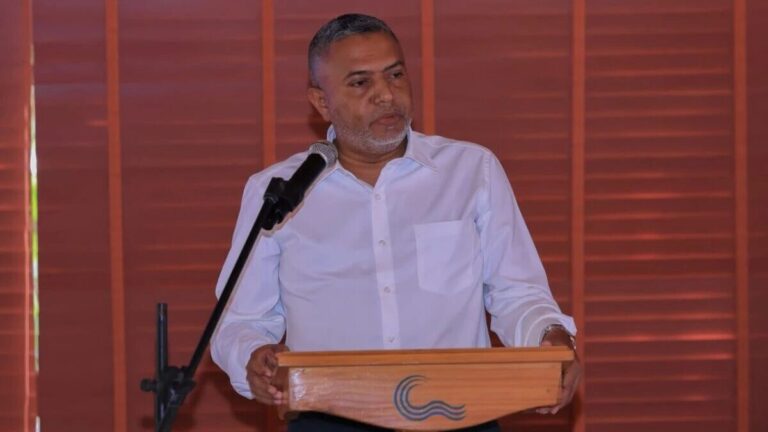 ދެކުނު ފޯރަމްގެ 12 ނުކުތާ ތަންފީޒުކުރަން ފުލުހުންގެ ފުރިހަމަ އެއްބާރުލުން