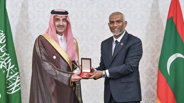 ސައުދީ ފަންޑުގެ ސީއީއޯ ރައީސް އާއި ބައްދަލުކުރެއްވުން