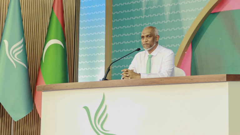 ރައީސް މުއިއްުޒު ޕީއެންސީ ކޮންގްރެސްގައި ވާހަކަދައްކަވަނީ