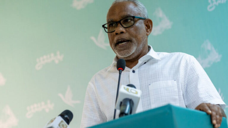 ޢަބްދުއްރަޙީމްގެ ހޫނު ހަމަލާތަކެއް ރައީސް ޔާމީނަށް: ވެރިކަން ގެއްލުނީ ބޮޑާކަމާއި އަނިޔާވެރިކަމުން