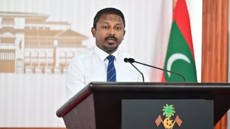 ރަސްމާލެ މަޝްރޫއު: ގާނޫނާ ހިލާފު އެއްވެސް ކަމެއް ނުކުރާނެ ކަމުގެ ޔަގީންކަން ބަންޑާރަ ނައިބު ދެއްވައިފި
