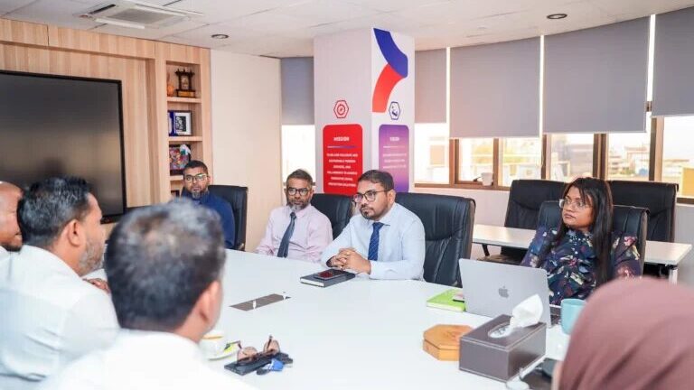ޕެންޝަން އޮފީހުގެ ސީއޯއޯ މަރިޔަމް ޝިއުނާ ސަސްޕެންޑްކޮށްފި