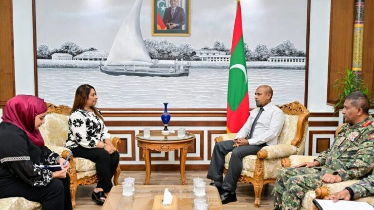 ރާއްޖެއާއި އިނގިރޭސިވިލާތުން ދިފާއީ ދާއިރާއިން މަޝްވަރާކޮށްފި
