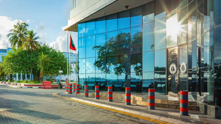 ރިސޯޓުތަކުން ޑޮލަރު މާރުކުރަންޖެހޭ ފުރަތަމަ މުއްދަތު އަންނަ މަހުގެ 28 އަށް ހަމަވަނީ