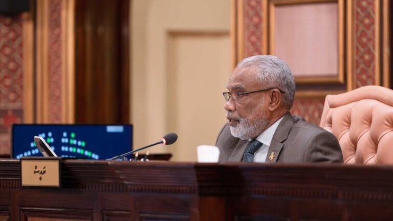 ޤައުމު ބަނގުރޫޓުވިޔަނުދީ އިޤްތިޞާދު ނަގައި ކޮޅަށް ޖެހުމަށް ރައީސް އިސްކަންދެއްވި: ޢަބްދުއްރަޙީމް