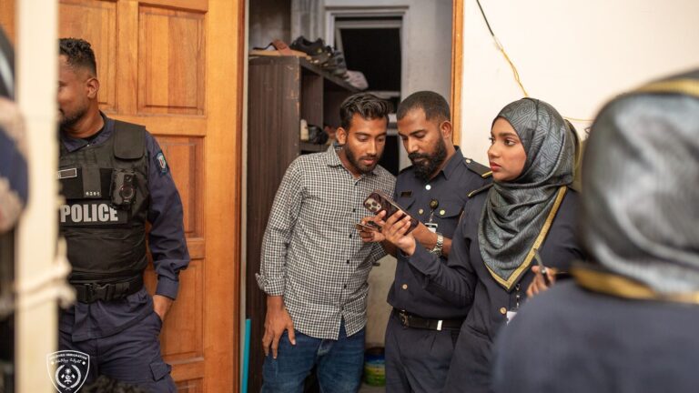 ހުޅުމާލޭ ކެފޭތަކަށް ޚާއްސަ ކޮށްގެން ހިންގި އޮޕަރޭޝަނެއްގައި 3 ބިދޭސީއަކު އިމިގްރޭޝަނުގެ ބެލުމުގެ ދަށަށް ގެންގޮސްފި