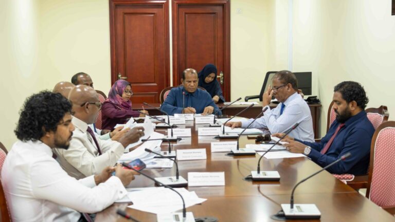 މެންބަރުންގެ ހެލްތު އިންޝުއަރެންސް އުވާލަން ހުށަހެޅި ޕެޓިޝަން ތަޅުމަށް ފޮނުވަން ފާސްކޮށްފި