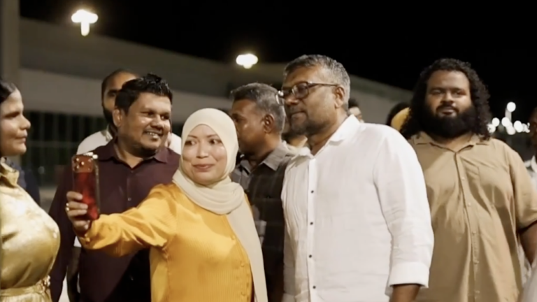 އެމްޑީޕީގެ ރިޔާސީ ޕްރައިމަރީގެ ކެމްޕޭނަށް ފައްޔާޒު އައްޑޫއަށް