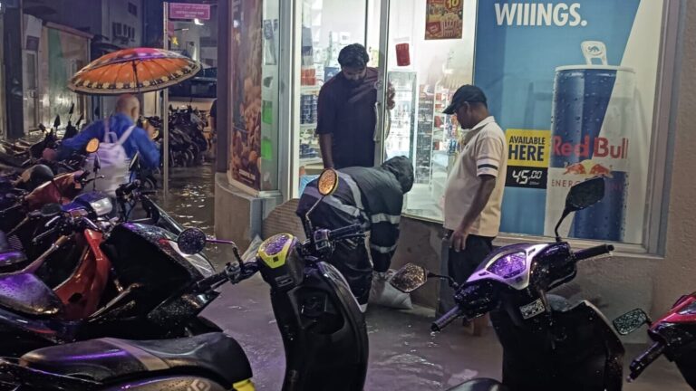 މިހާރު ރާއްޖެއަށް ކުރަމުންދާ ވިއްސާރައިގައި މާލޭ މަގުތަކުގައި ފެންބޮޑުވުން